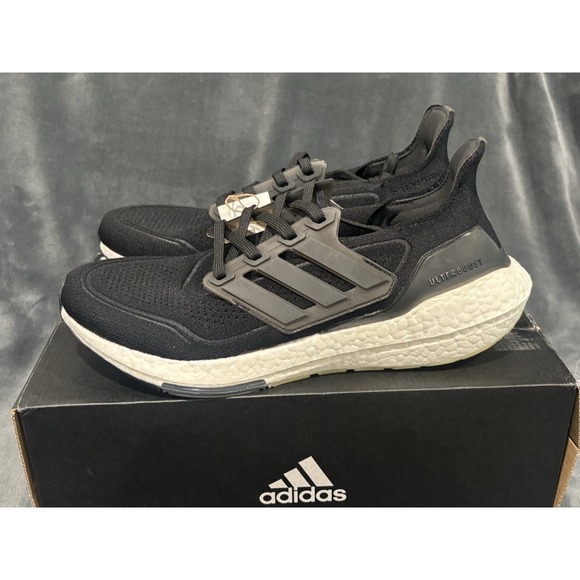 Adidas Ultraboost 21 Womens Shoes. Size 9.5 - Picture 4 of 7